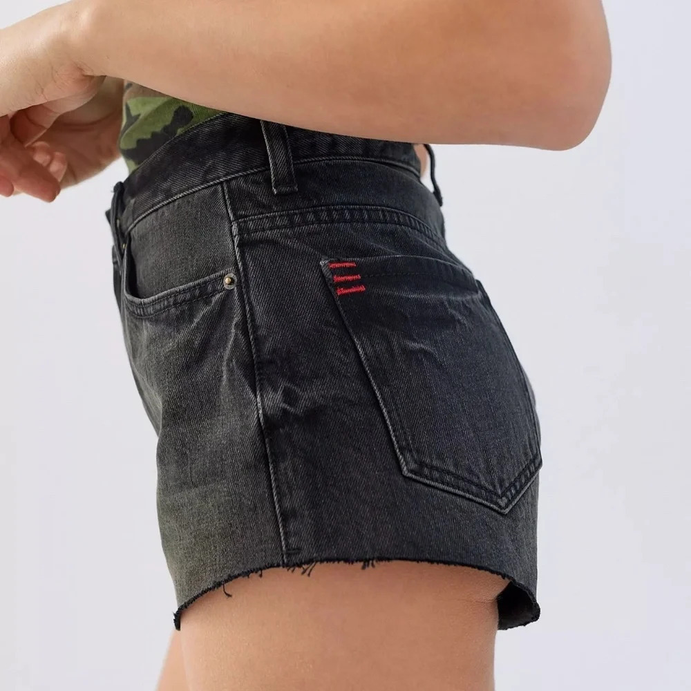 Urban Outfitters BDG Cheeky Jean Shorts Size 28